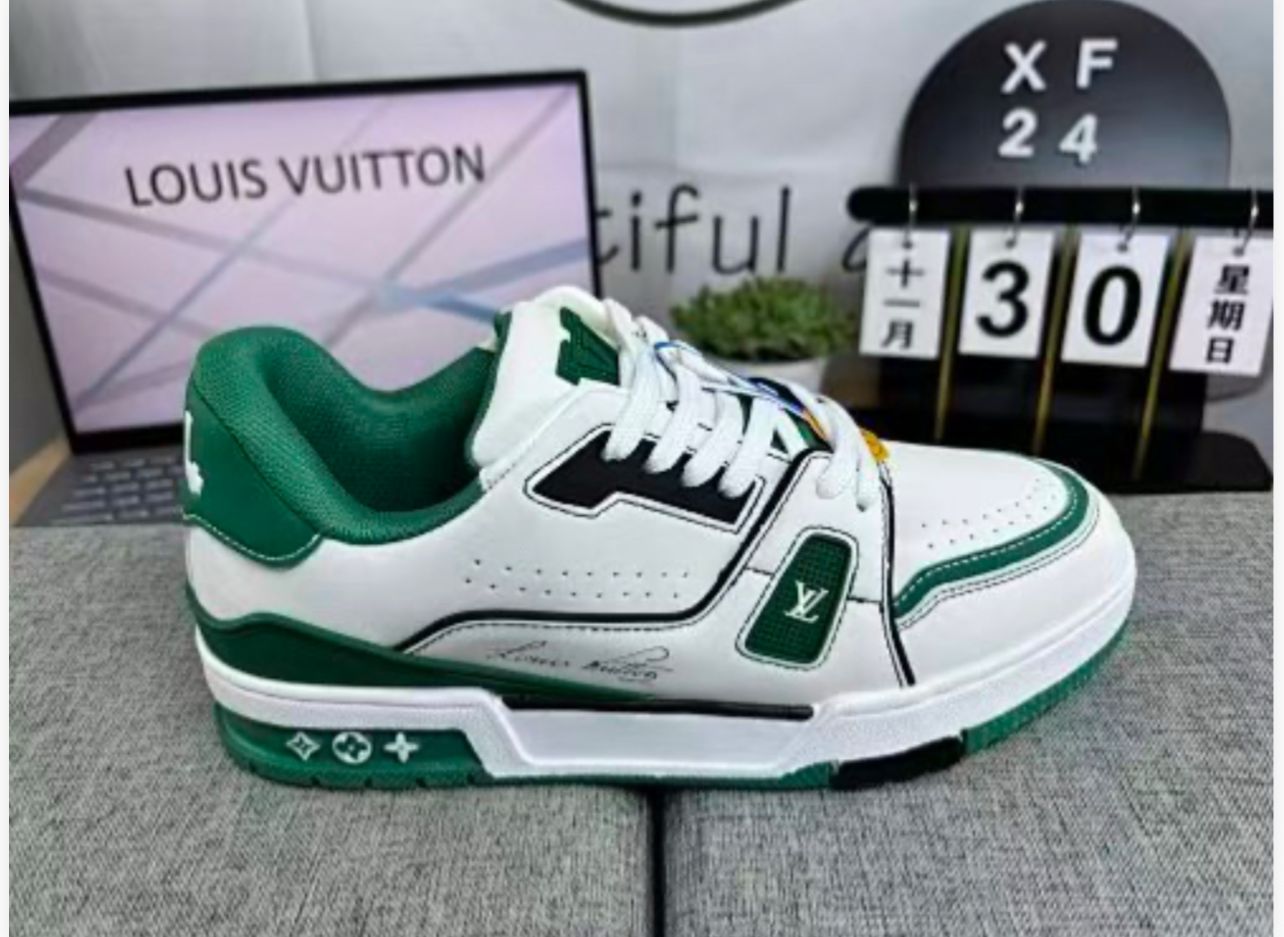 AURA Urban Sneakers